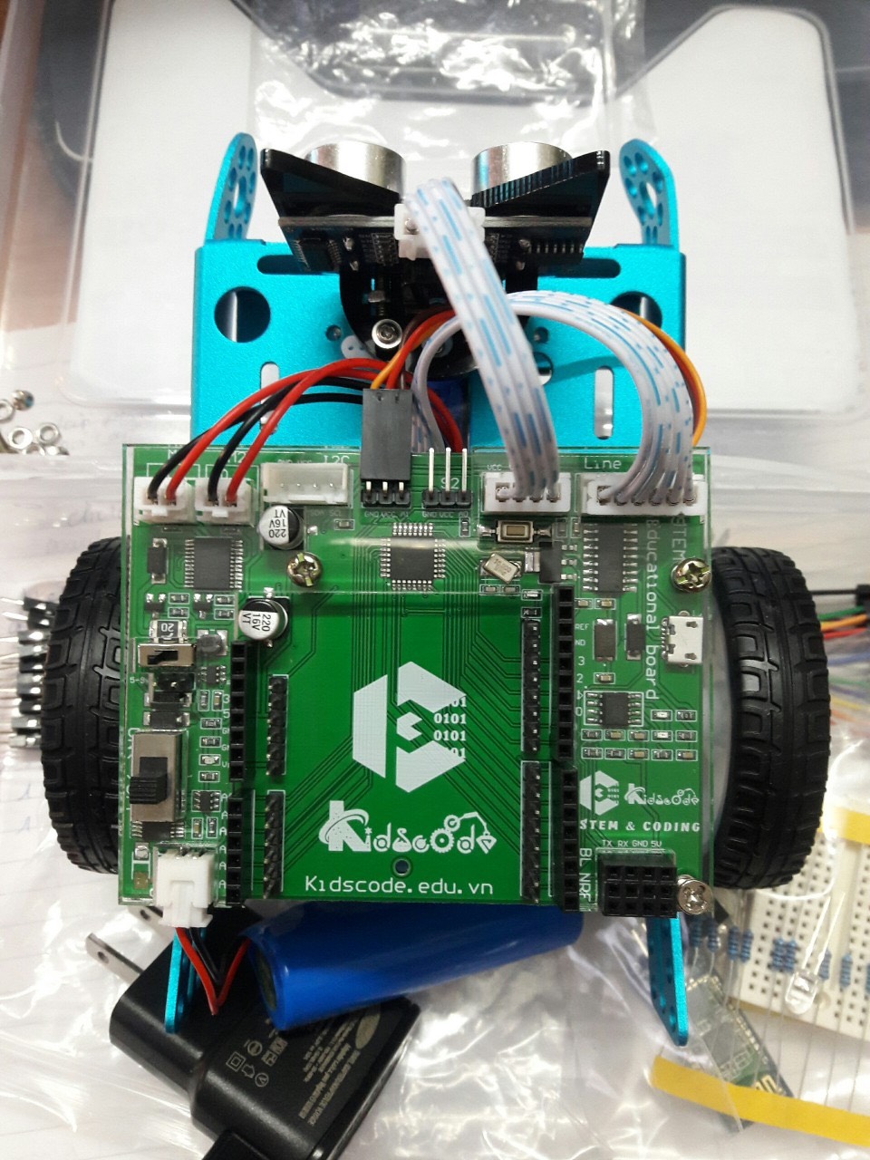 Sản phẩm của CLB stem khi lắp ráp thành công robot